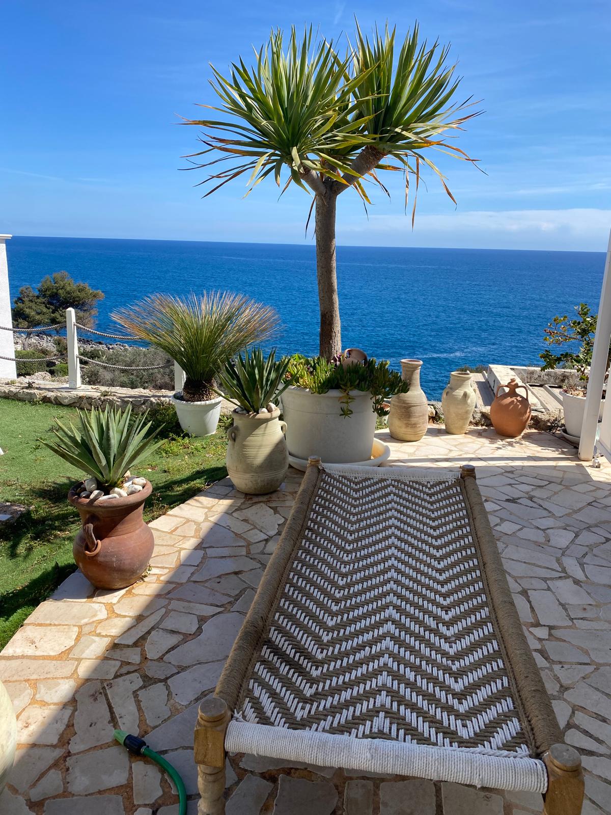 The Paradise - Sunbed with view